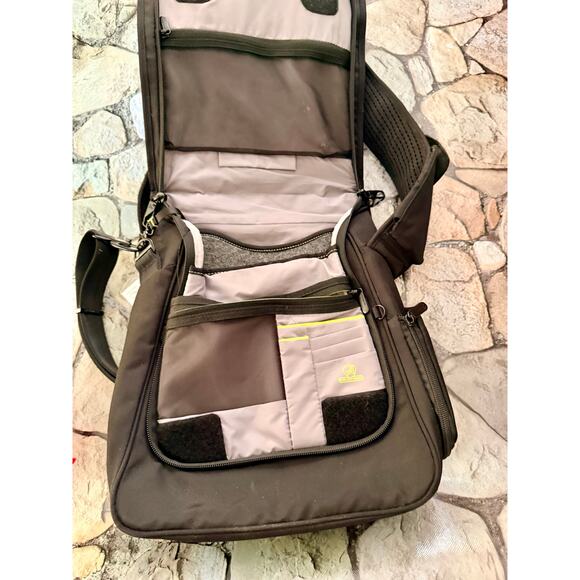 NWOT TRAVELON TRAVEL BAG - Picture 10 of 10